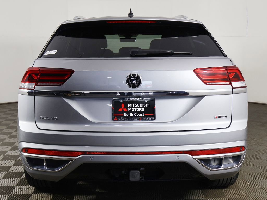 Used 2022 Volkswagen Atlas Cross Sport SEL R-Line image 14