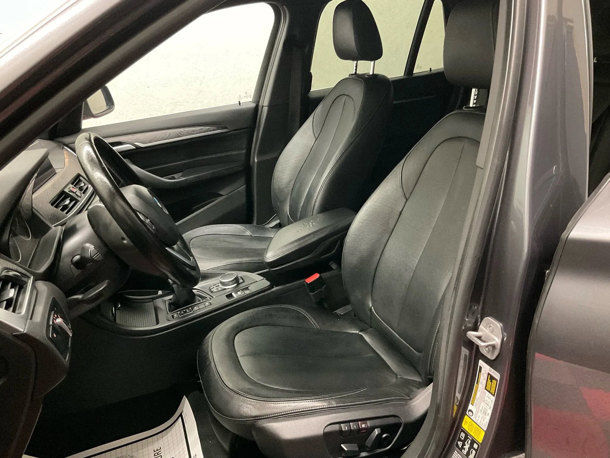 Used 2017 BMW X1 xDrive28i image 10