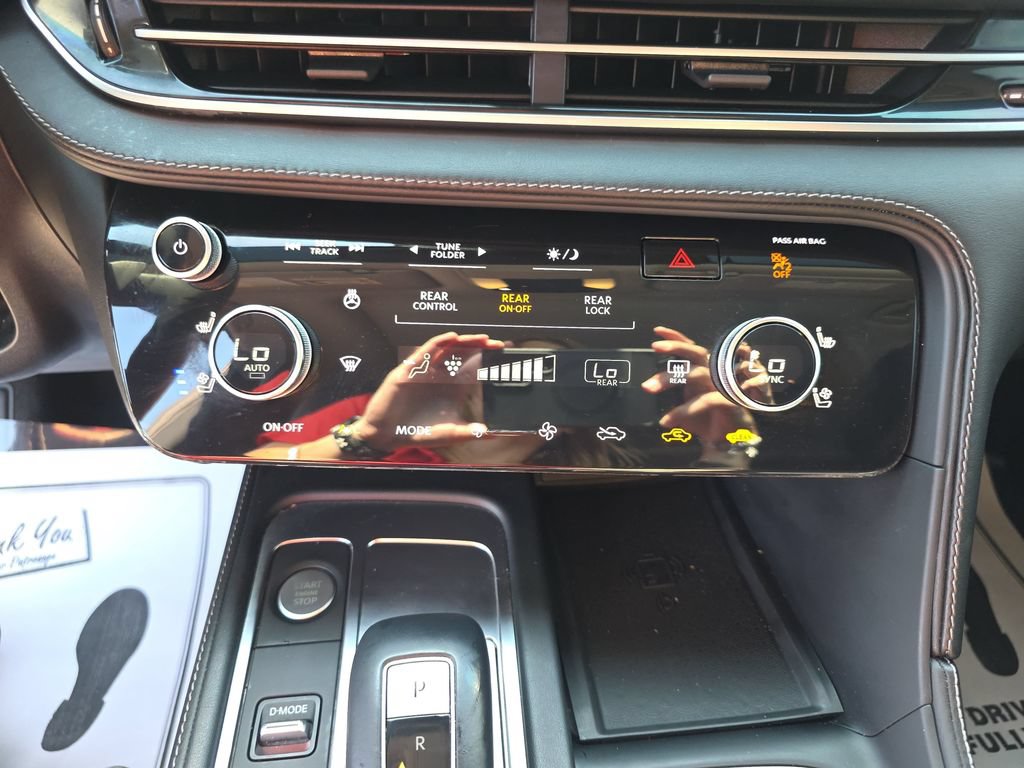 Used 2023 INFINITI QX60 Sensory w/ Cargo Package AWD/4WD image 24