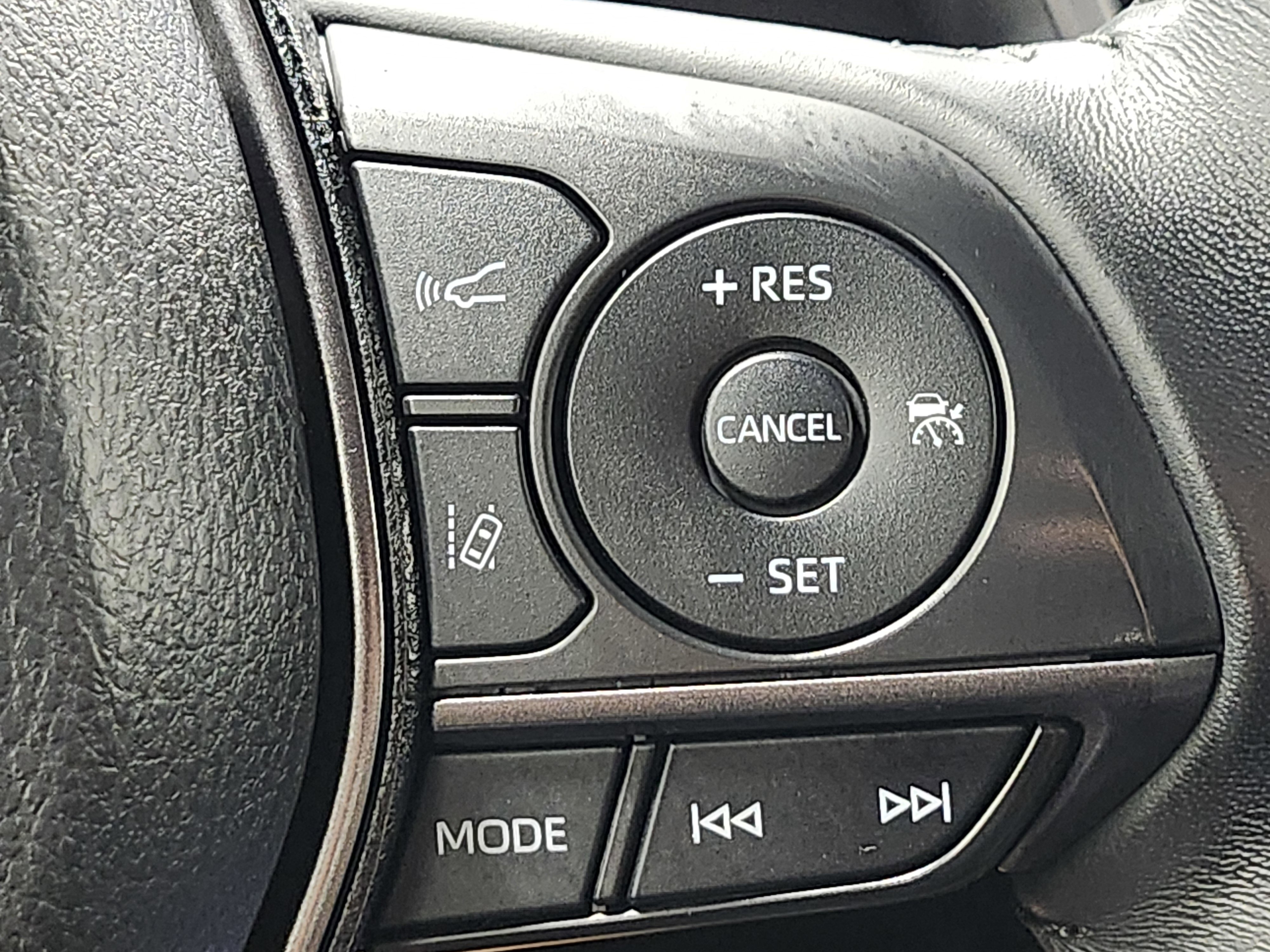 Used 2024 Toyota Camry SE w/ Convenience Package FWD image 29