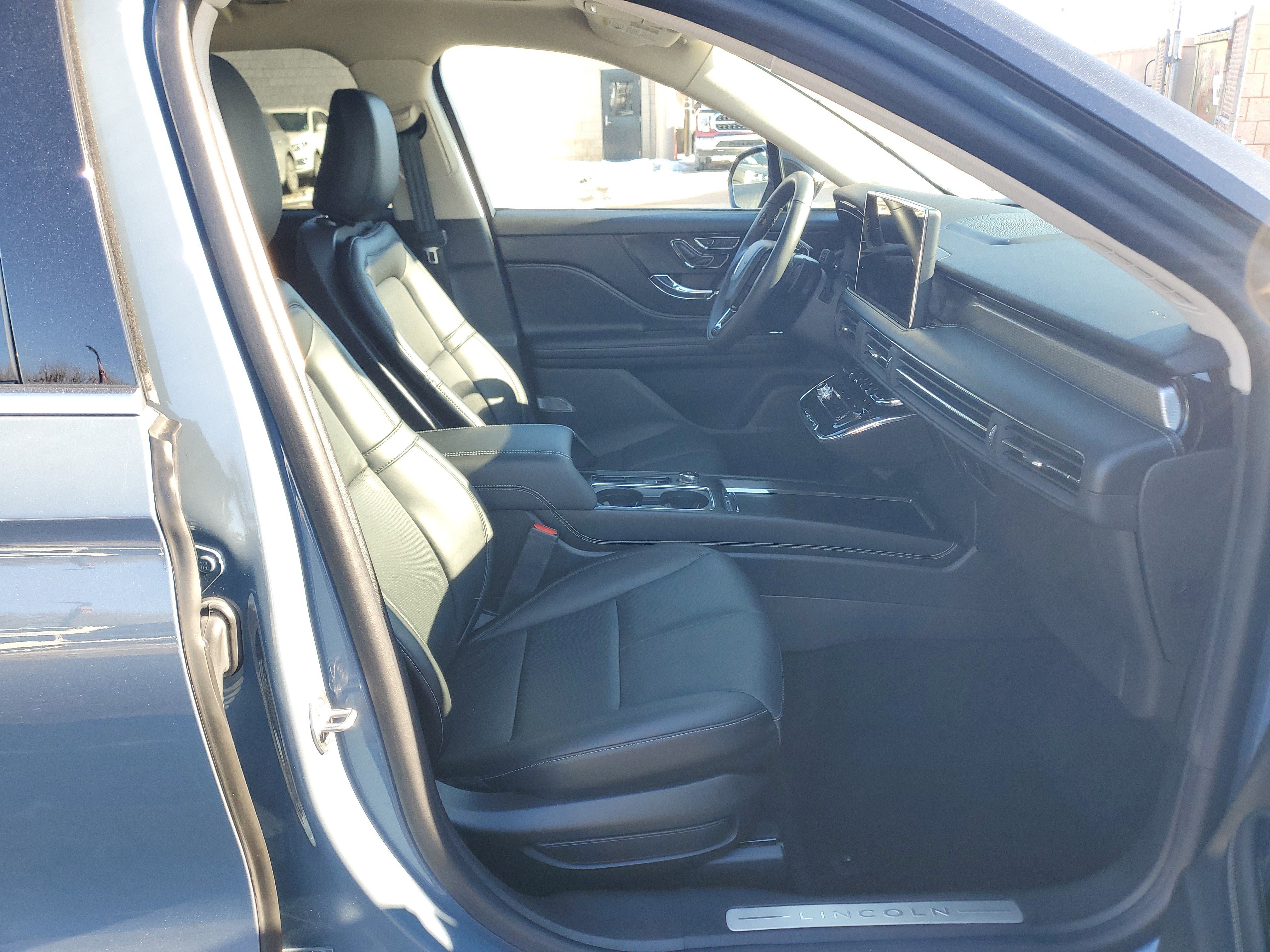 Certified 2023 Lincoln Corsair Reserve w/ Equipment Group 201A image 9