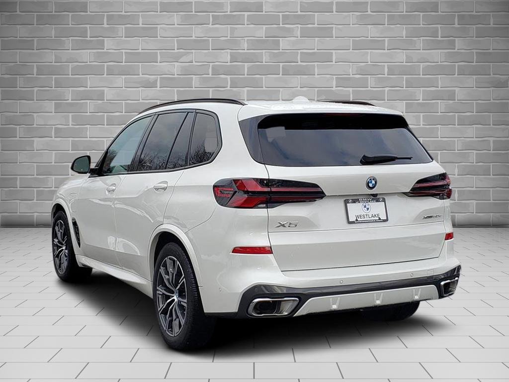 Used 2025 BMW X5 xDrive50e w/ M Sport Package image 7