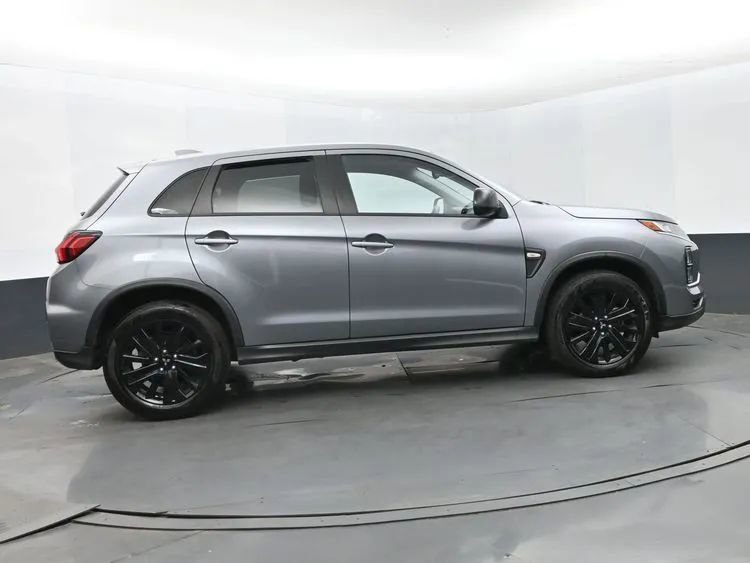 Used 2025 Mitsubishi Outlander Sport LE AWD/4WD image 4
