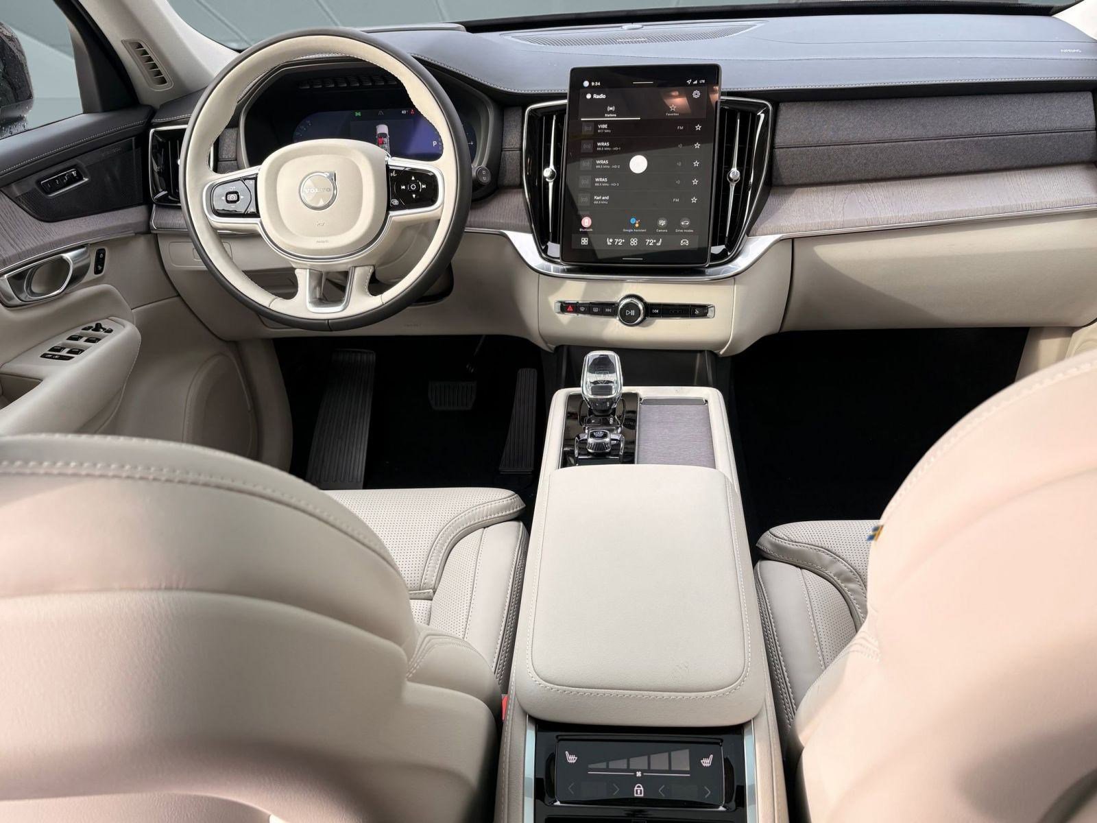 New 2026 Volvo XC90 T8 Ultra w/ Protection Package image 25