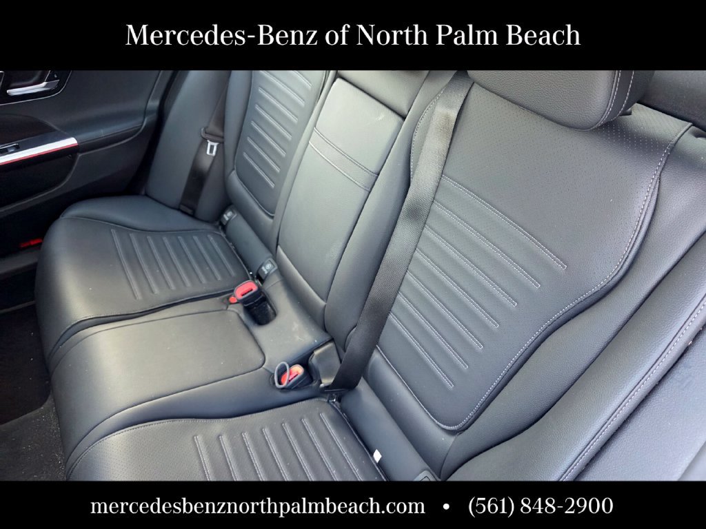 Used 2023 Mercedes-Benz C 300 4MATIC Sedan image 15