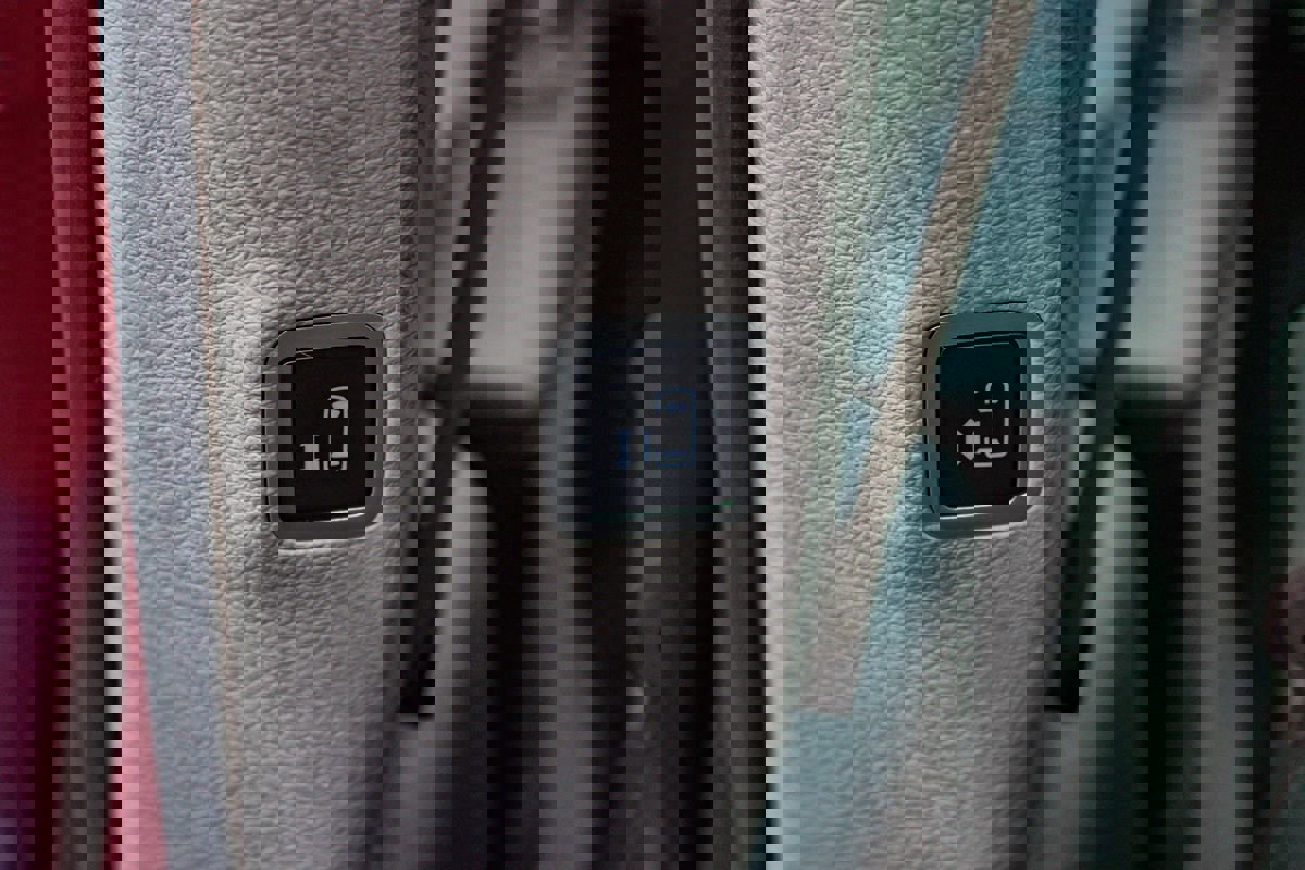 Used 2019 Chrysler Pacifica Touring-L image 33