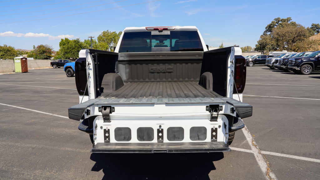Used 2021 GMC Sierra 1500 SLT w/ SLT Premium Plus Package AWD/4WD image 14
