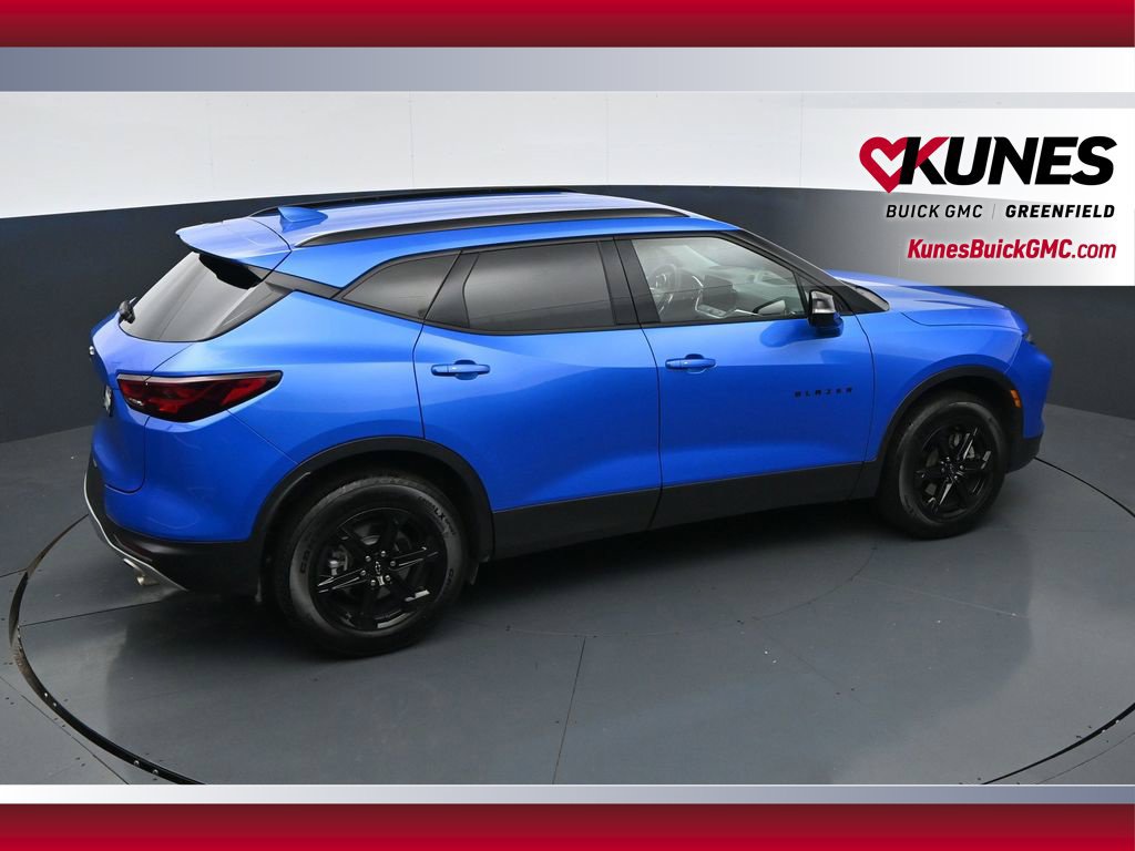 Used 2024 Chevrolet Blazer LT w/ Sound & Technology Package FWD image 37
