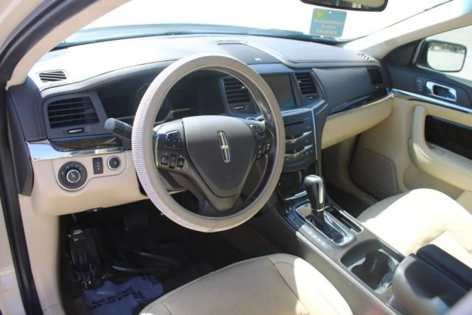 Used 2014 Lincoln MKS w/ Equipment Group 101A FWD image 12