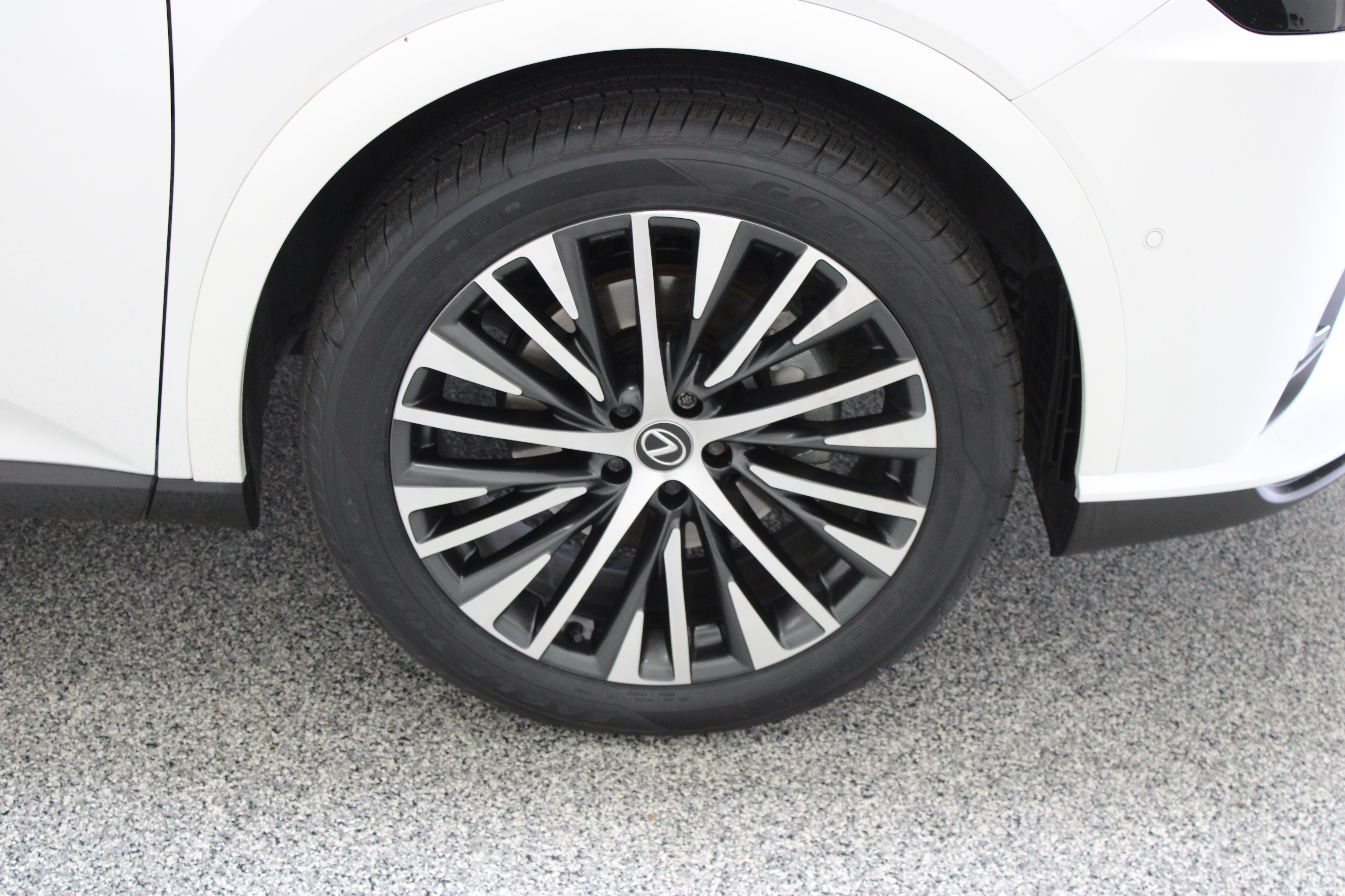 Used 2024 Lexus RX 350 Premium Plus w/ Convenience Package FWD image 5