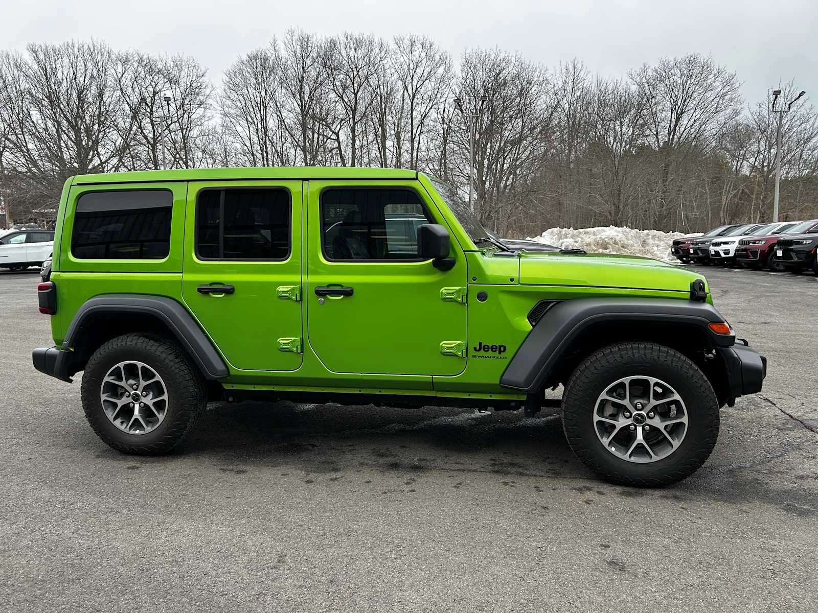 Used 2025 Jeep Wrangler Sport S image 3