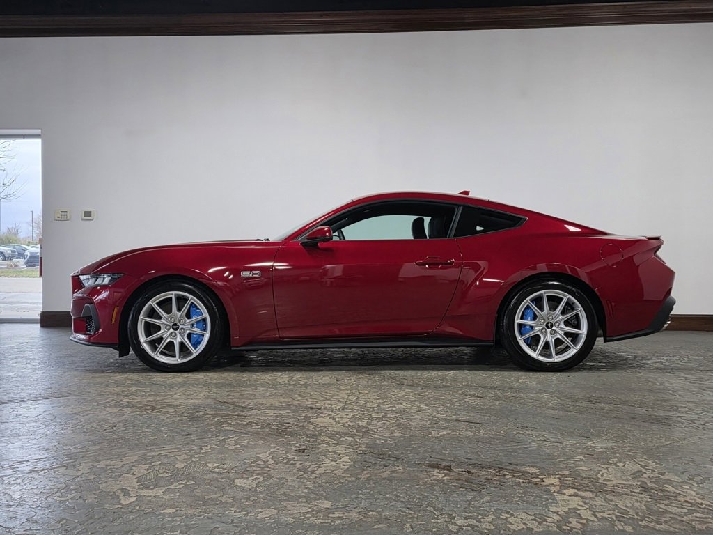 Used 2024 Ford Mustang GT Premium image 7