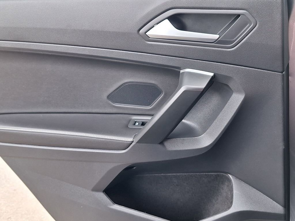 Used 2024 Volkswagen Tiguan S image 13