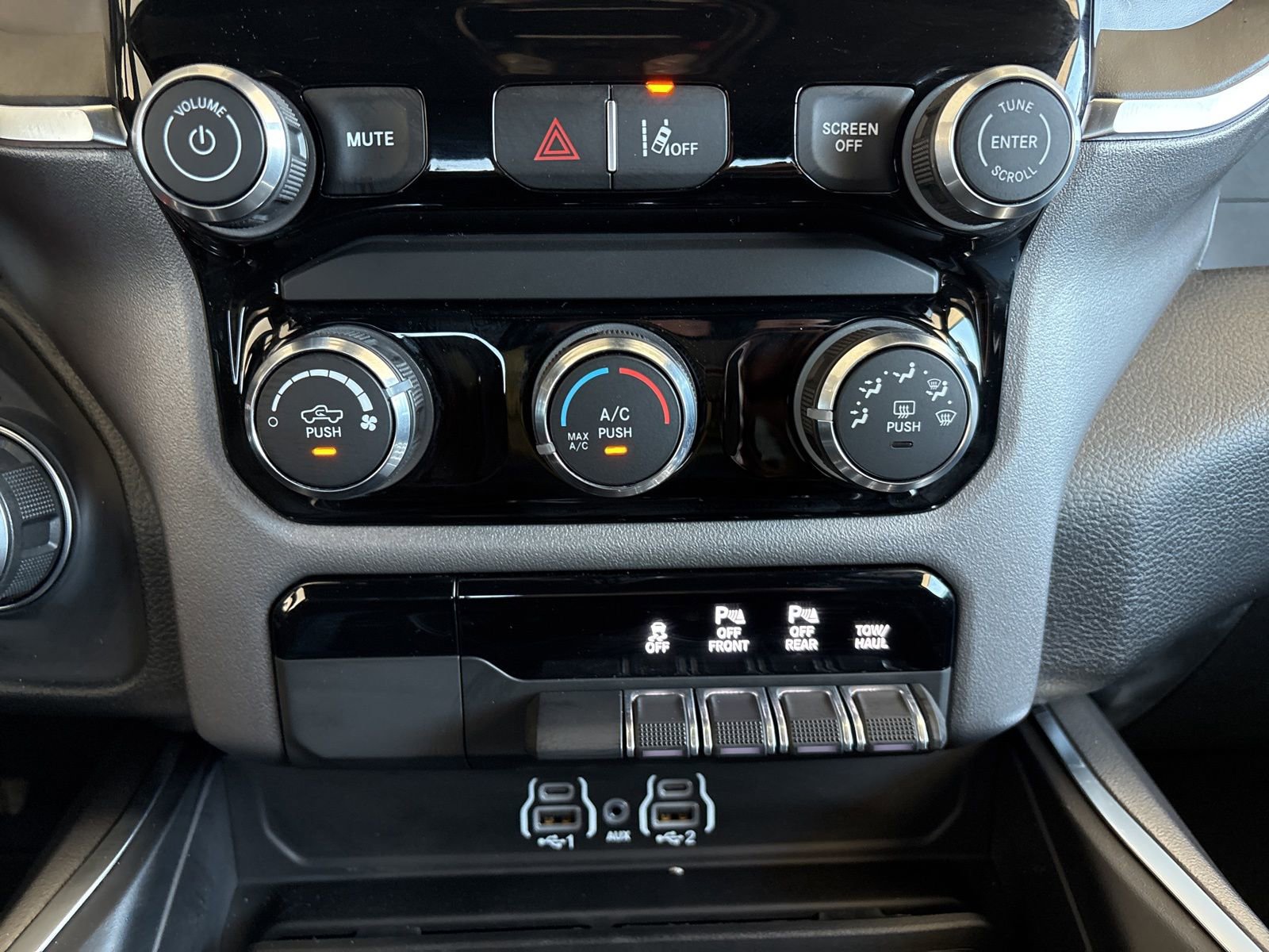 New 2026 RAM 1500 Express image 22