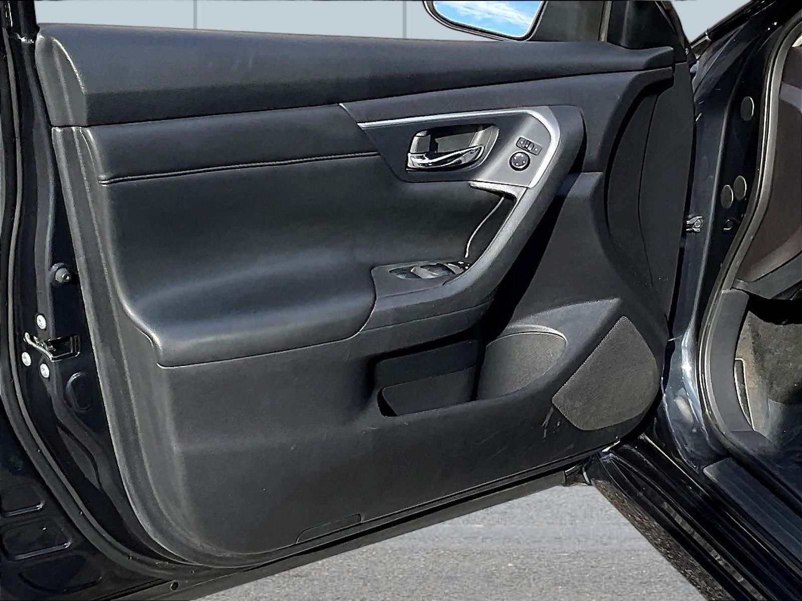 Used 2015 Nissan Altima 2.5 S w/ Special Edition Package FWD image 22