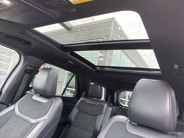 Certified 2025 Ford Explorer ST w/ Sun And Sound Package AWD/4WD image 32
