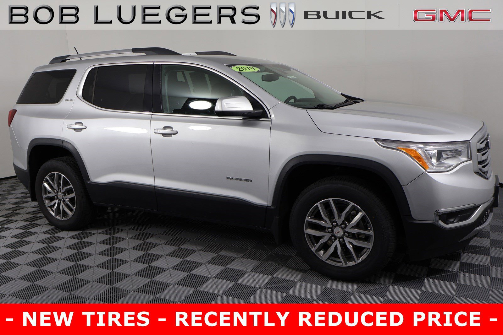 Used 2019 GMC Acadia SLE image 2