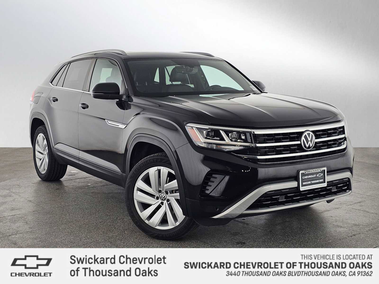 Used 2021 Volkswagen Atlas Cross Sport SE w/ Panoramic Sunroof Package FWD image 1