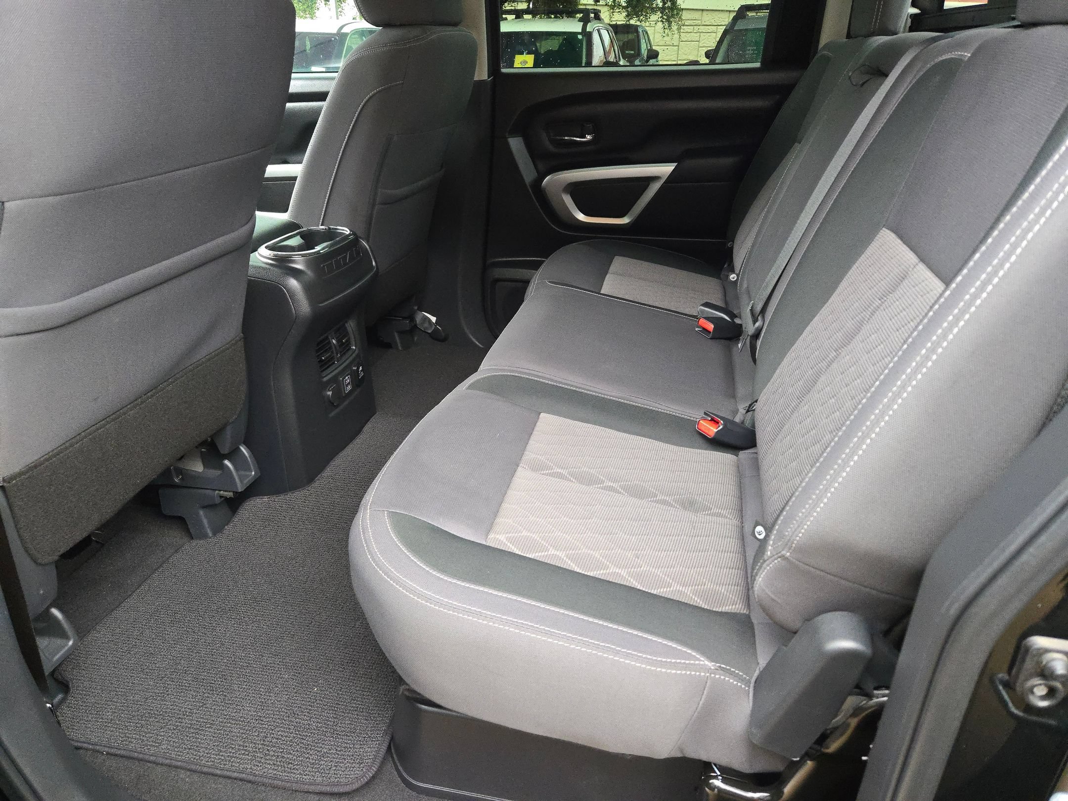 Used 2024 Nissan Titan SV w/ SV Convenience Package RWD image 13