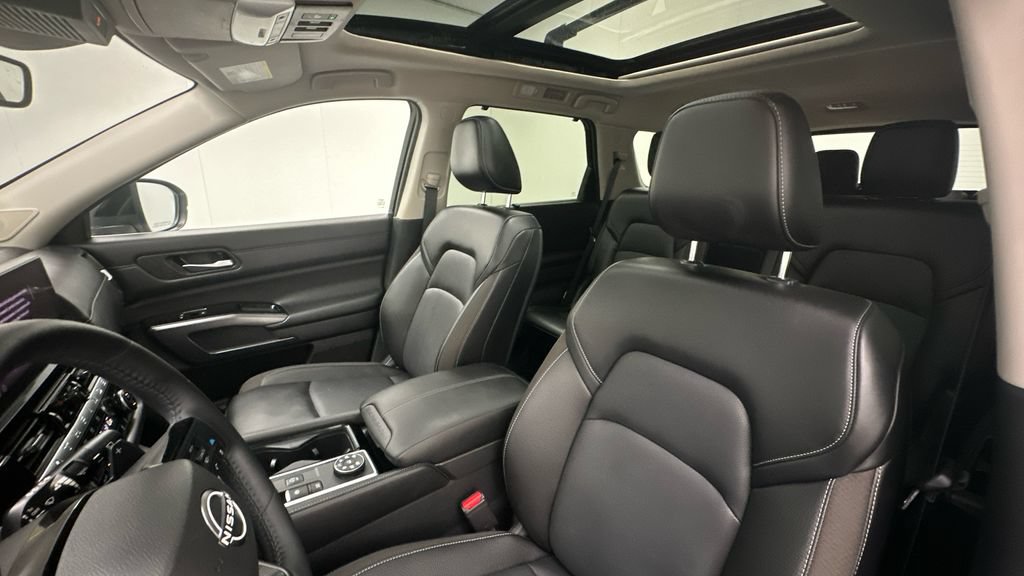 New 2026 Nissan Pathfinder SL w/ SL Premium Package AWD/4WD image 9