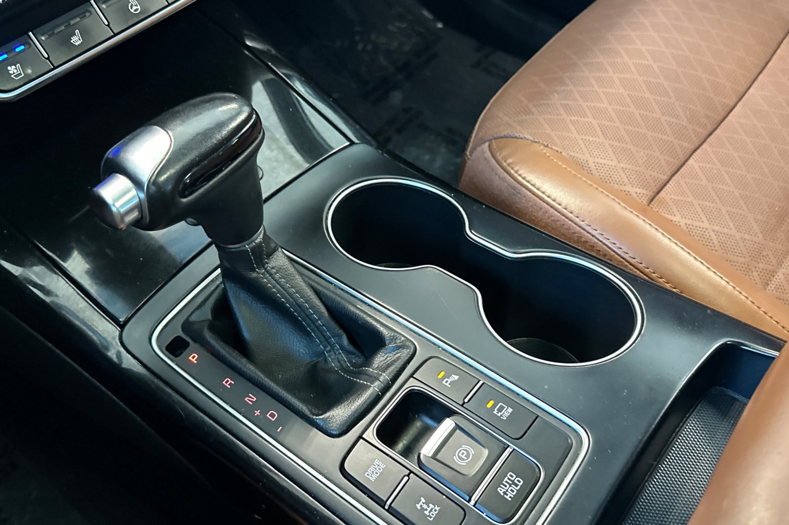 Used 2019 Kia Sorento SX image 23