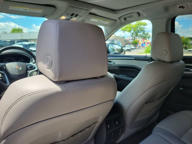 Used 2015 Cadillac SRX Luxury w/ Driver Awareness Package FWD image 27