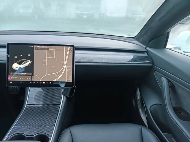 Used 2020 Tesla Model 3 image 13