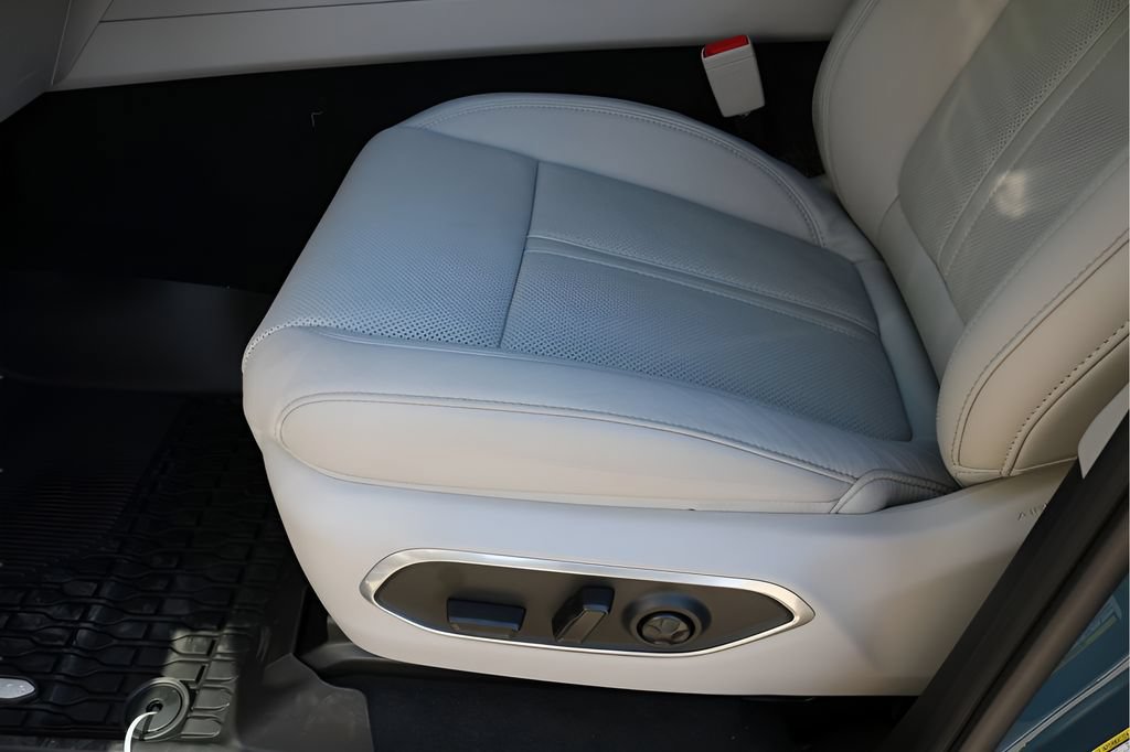 New 2026 Jeep Grand Wagoneer Limited AWD/4WD image 14
