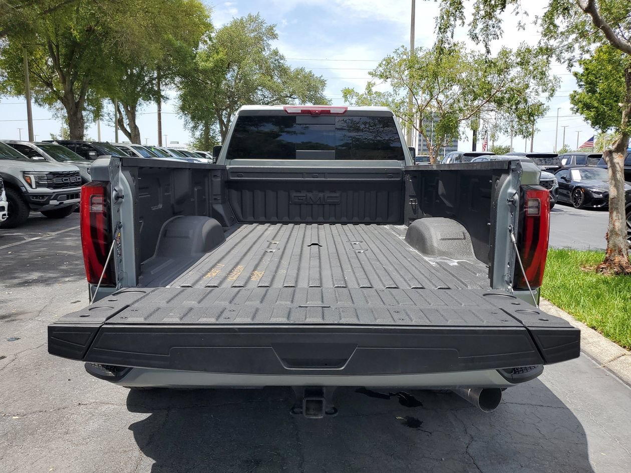 Used 2026 GMC Sierra 3500 Denali Ultimate AWD/4WD image 9
