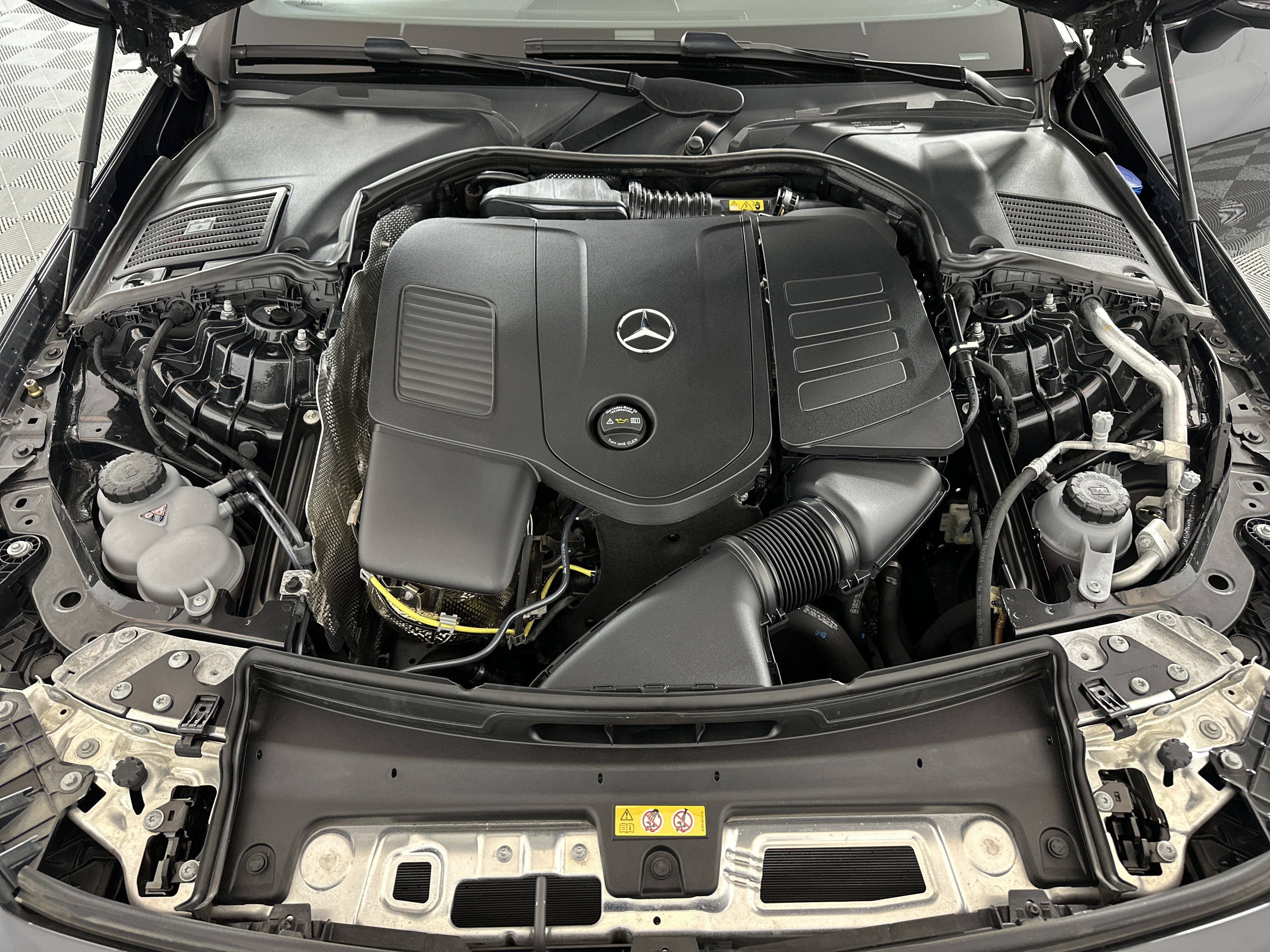 Certified 2024 Mercedes-Benz CLE 300 4MATIC Coupe image 9