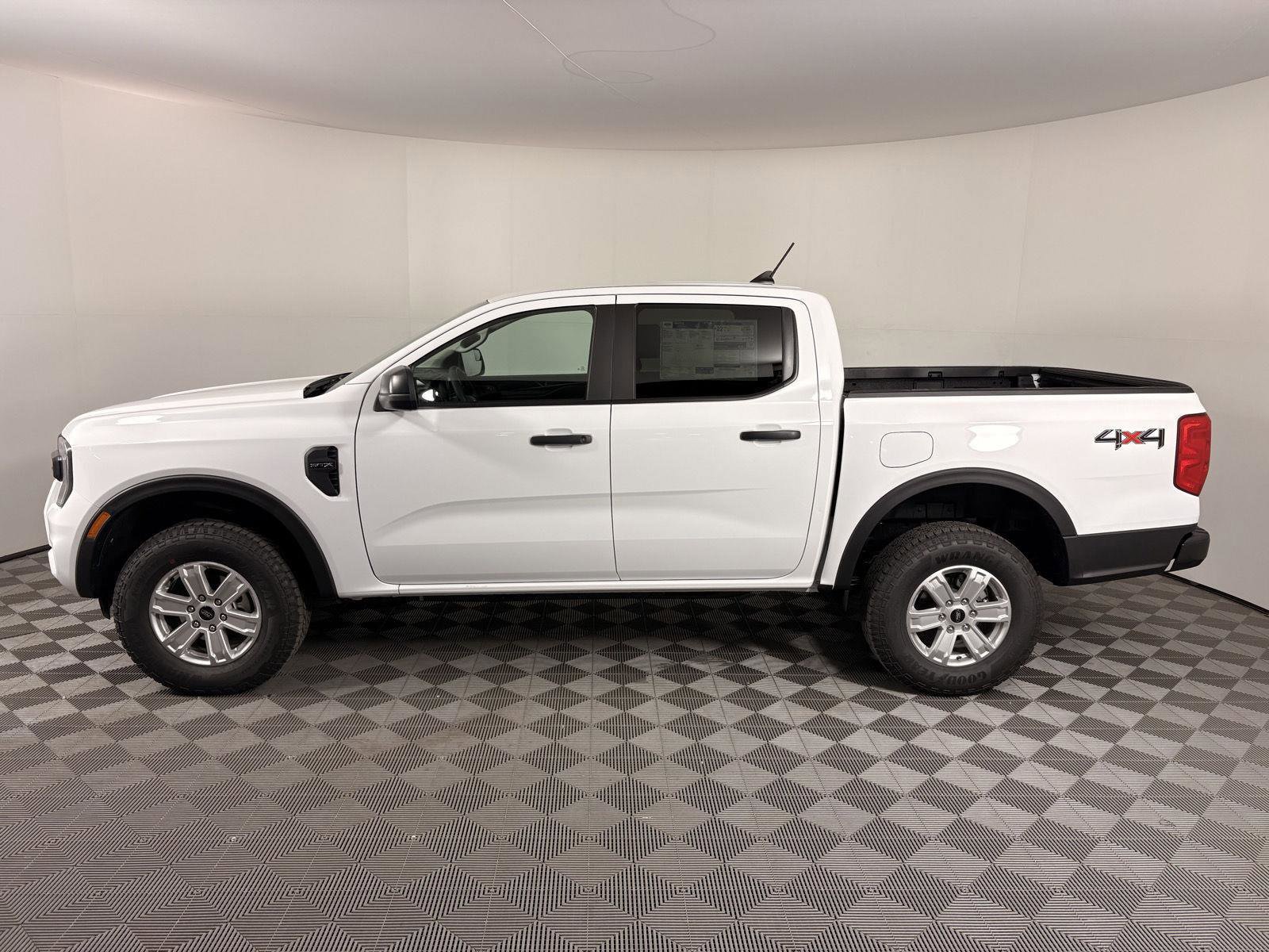Used 2025 Ford Ranger XL w/ Trailer Tow Package image 2