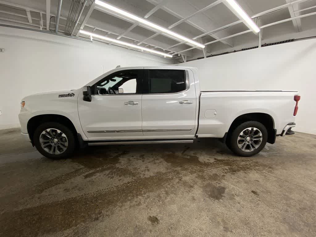 Used 2023 Chevrolet Silverado 1500 High Country w/ Technology Package AWD/4WD image 3