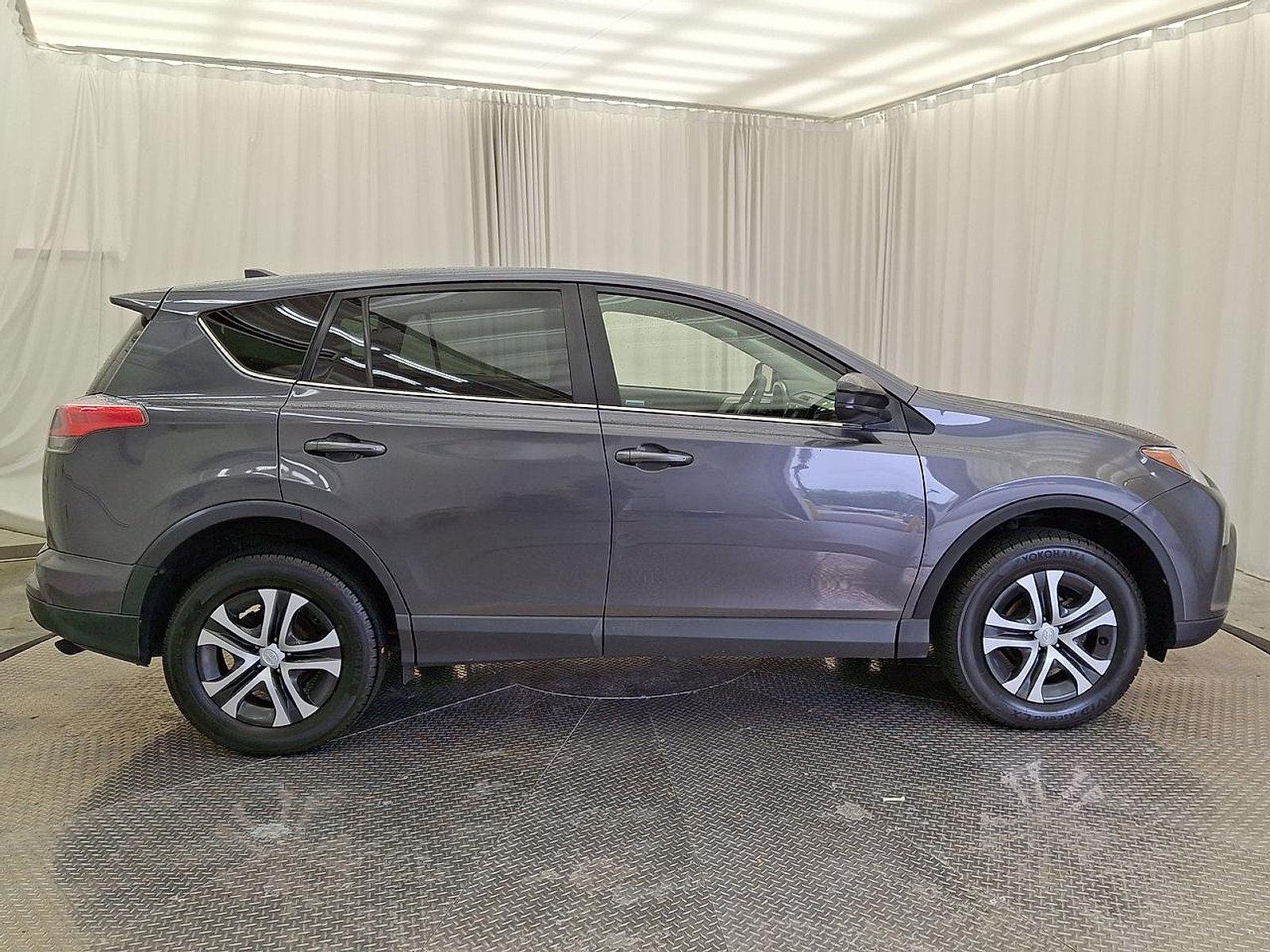 Used 2018 Toyota RAV4 LE w/ All Weather Liner Package AWD/4WD image 26