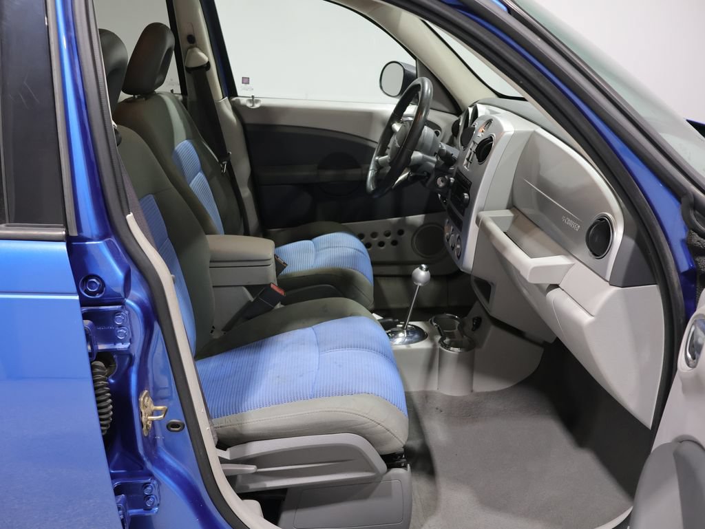 Used 2007 Chrysler PT Cruiser Touring FWD image 22