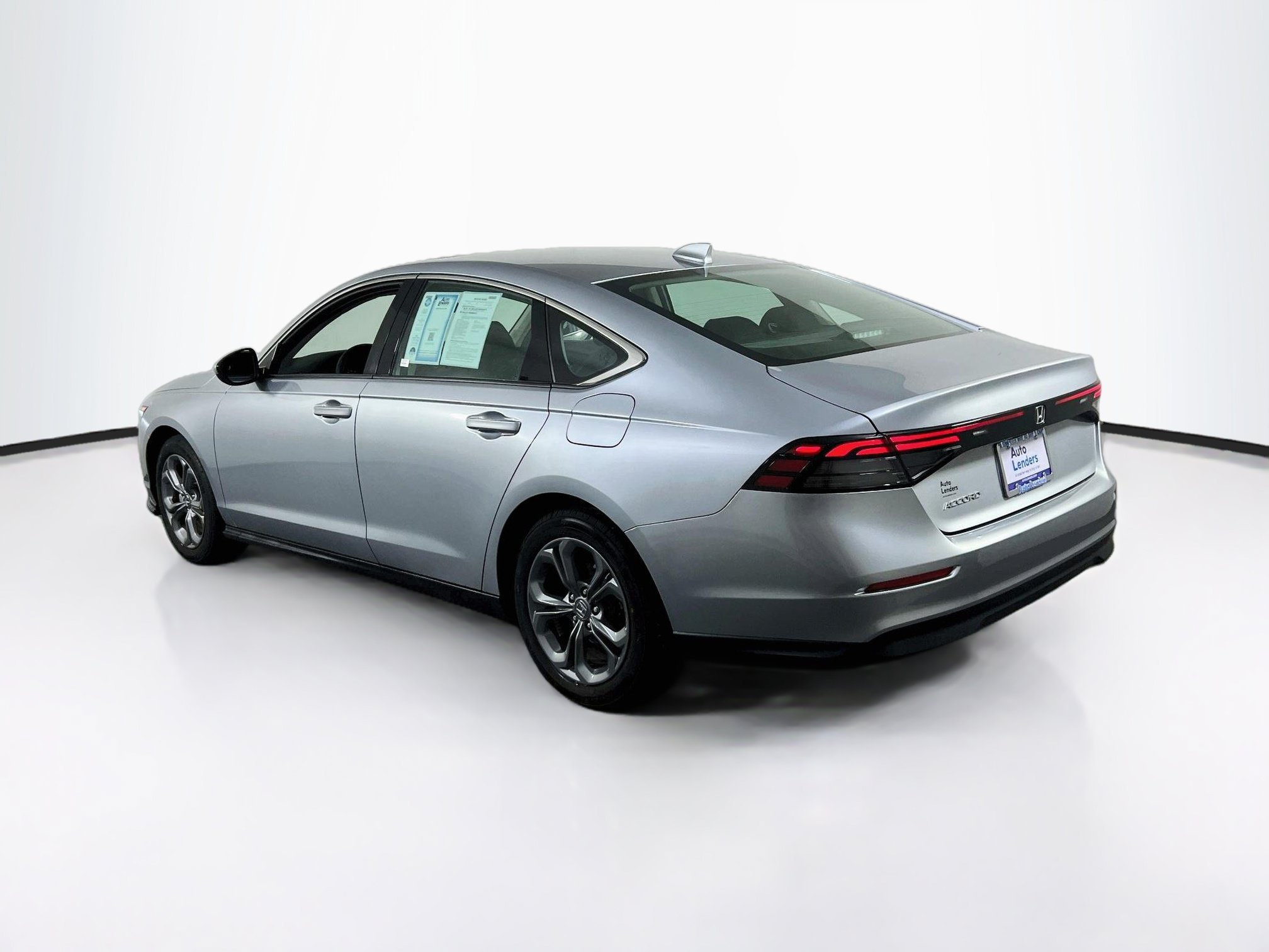 Used 2023 Honda Accord EX image 7