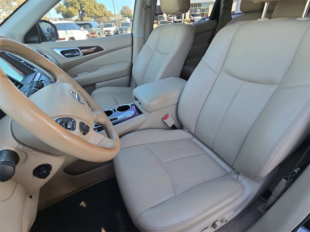Used 2015 Nissan Pathfinder Platinum image 16