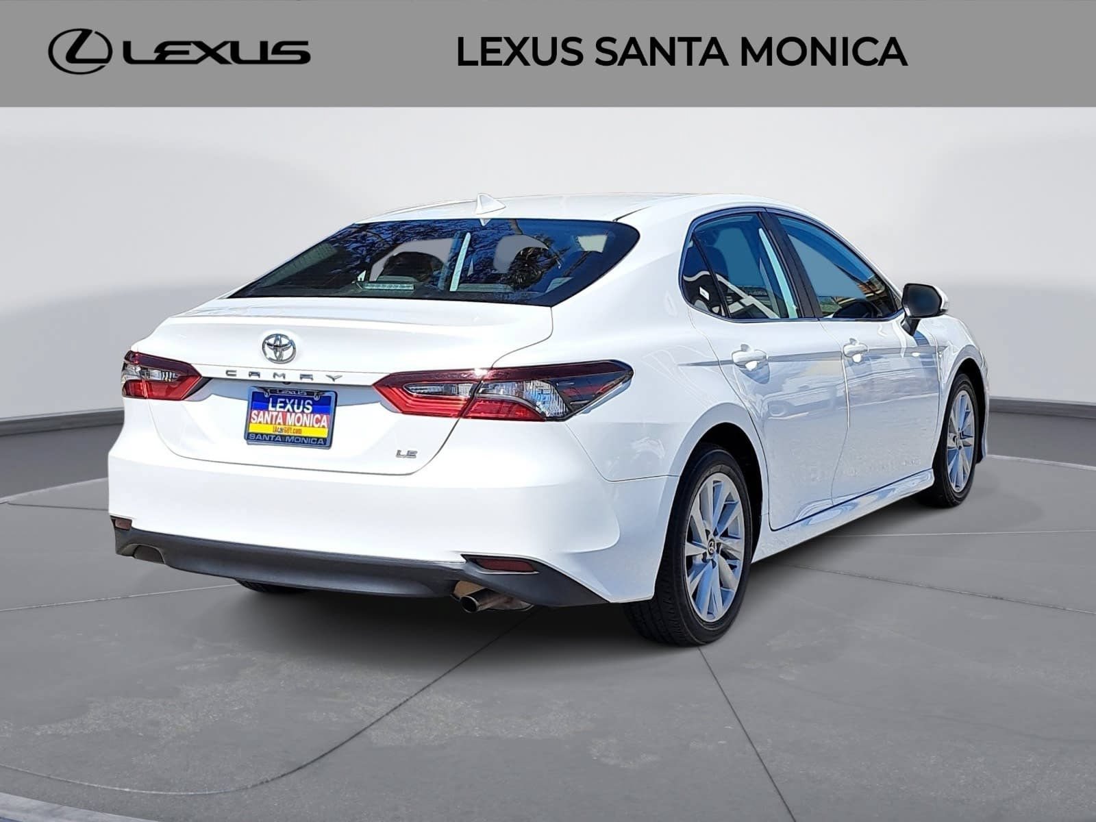 Used 2023 Toyota Camry LE FWD image 5