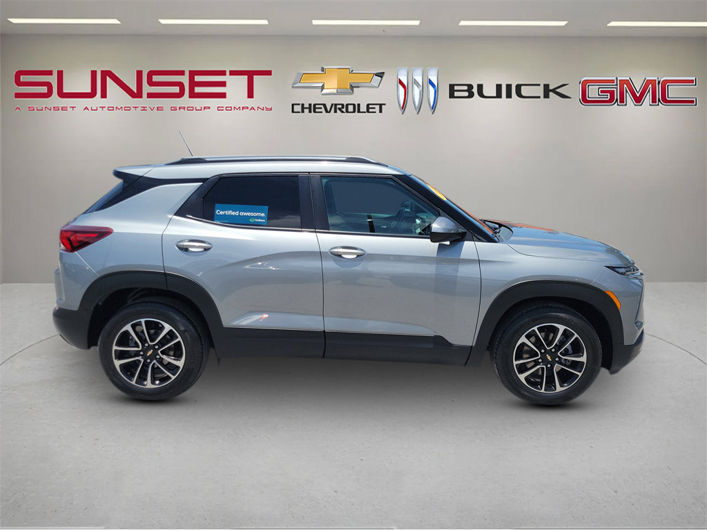Certified 2024 Chevrolet TrailBlazer LT w/ Convenience Package FWD image 3