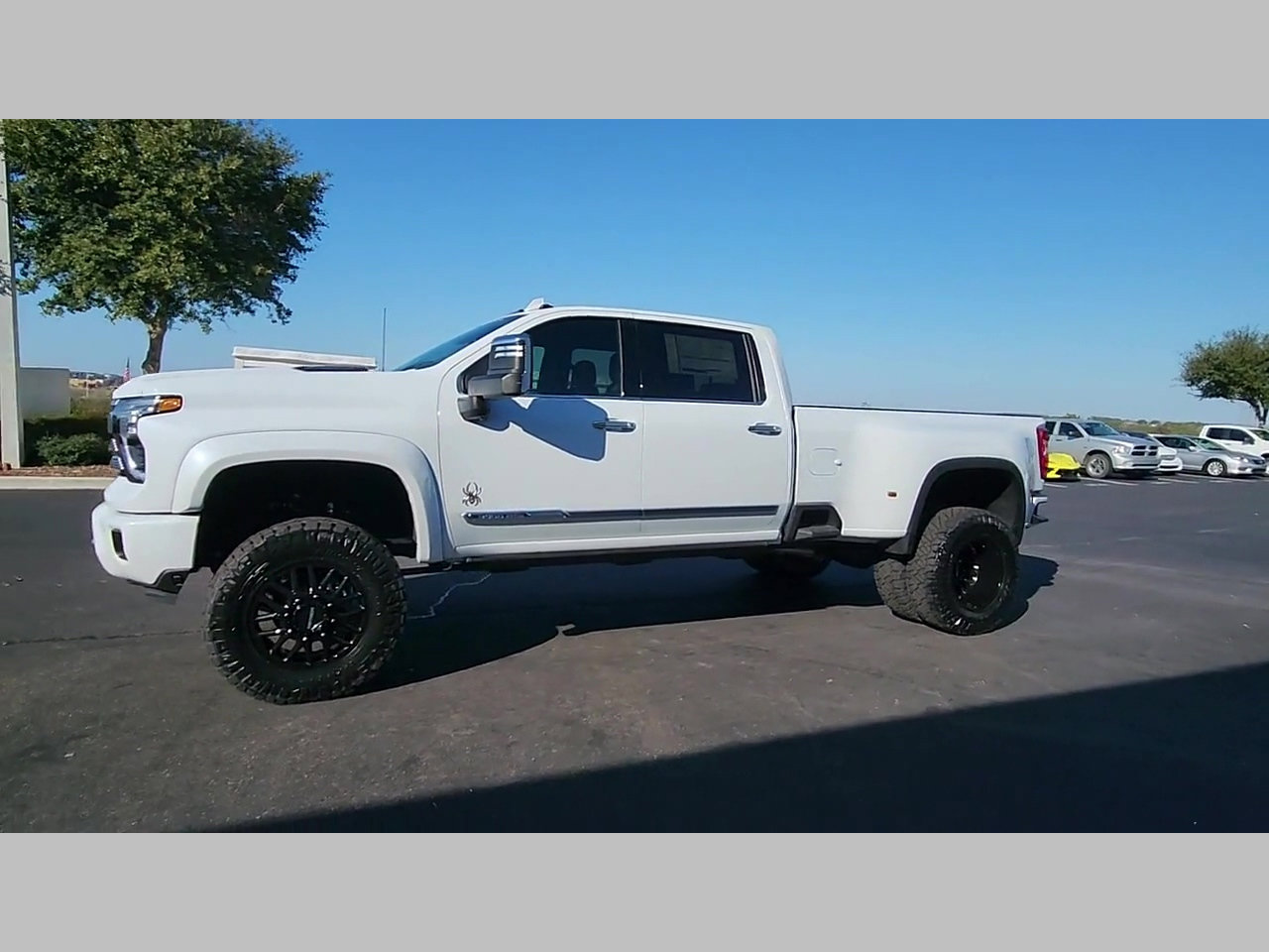 New 2026 Chevrolet Silverado 3500 High Country w/ High Country Premium Package image 22