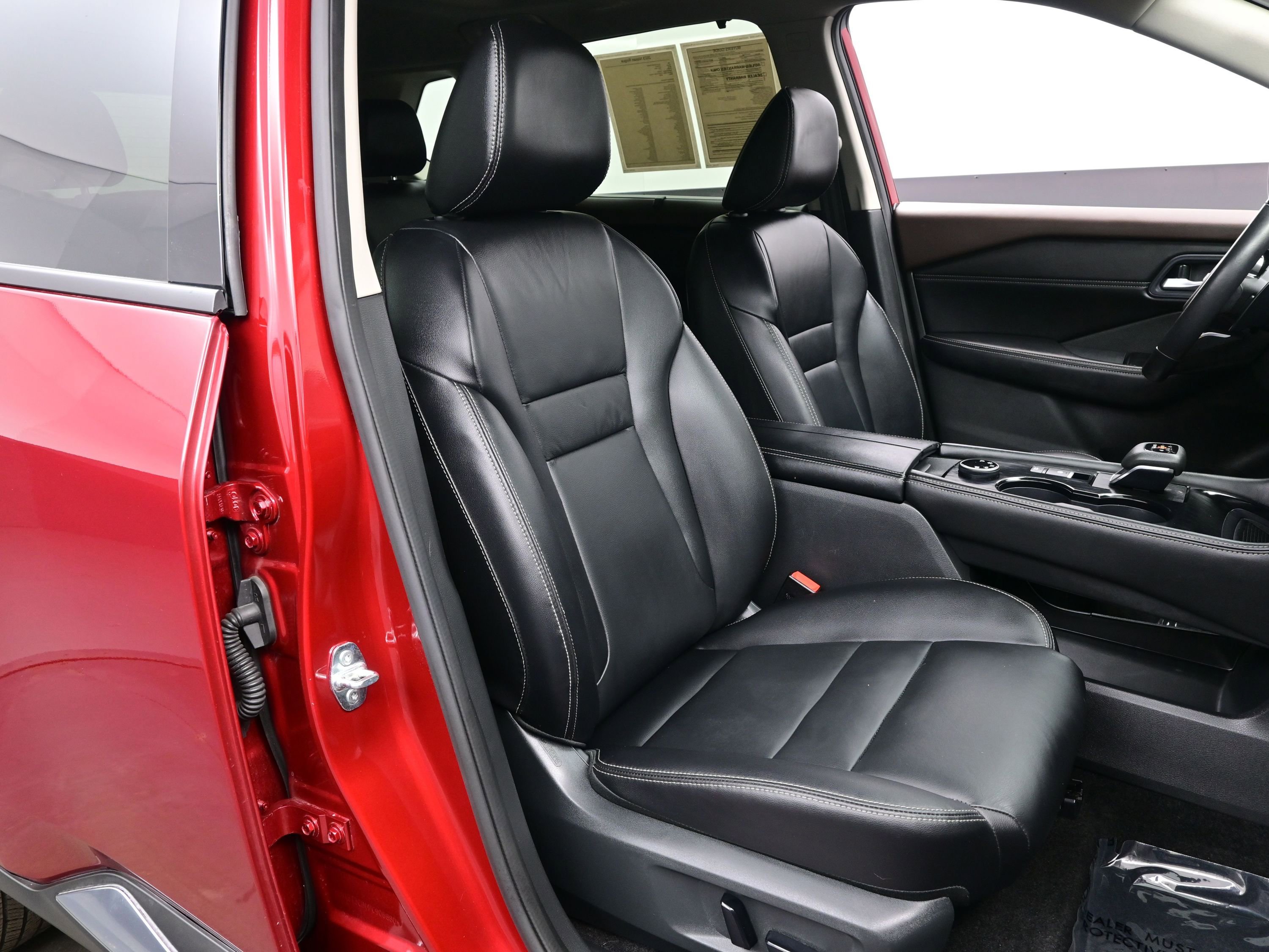 Used 2023 Nissan Rogue SL w/ SL Premium Package image 14