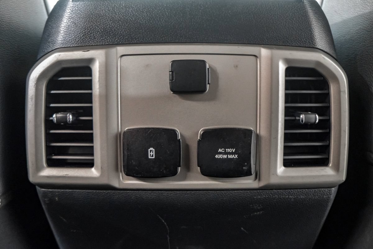 Used 2022 Ford F350 Lariat w/ Lariat Value Package AWD/4WD image 35