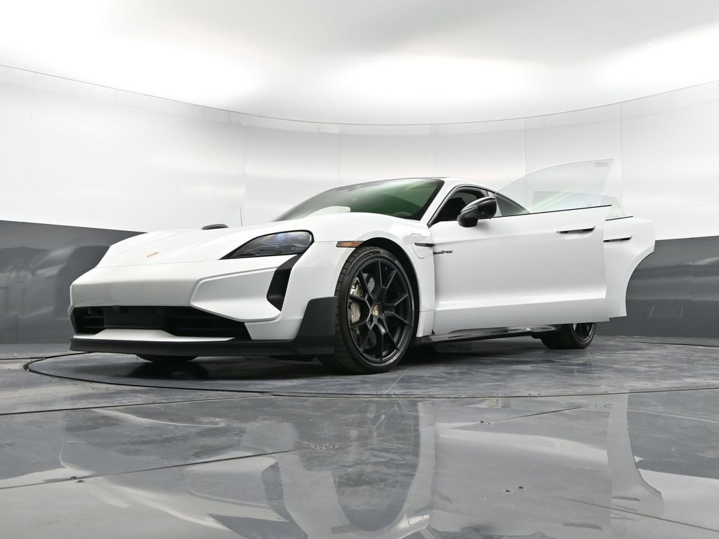 Certified 2025 Porsche Taycan Turbo GT image 43