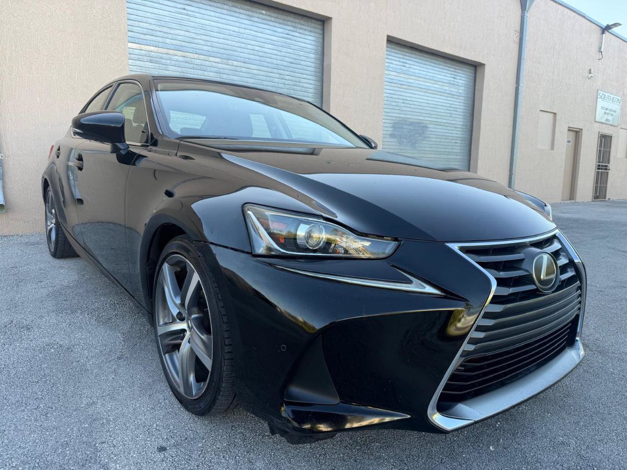 Used 2017 Lexus IS 200t w/ Premium Package RWD image 11
