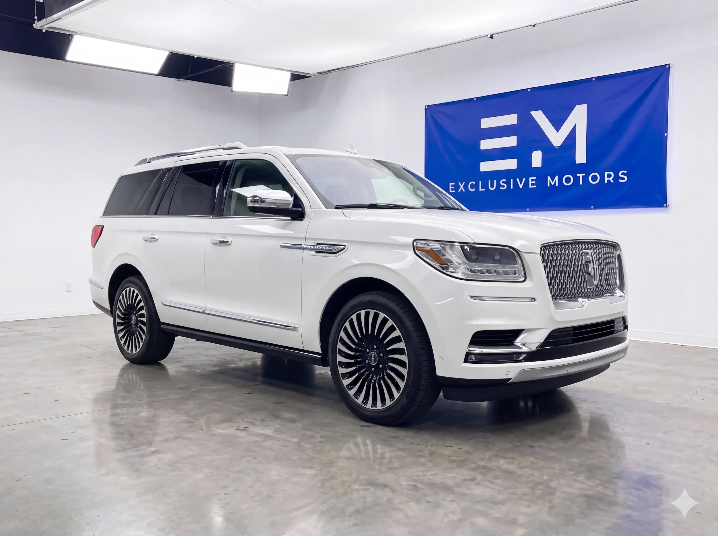 Used 2020 Lincoln Navigator L Black Label w/ Cargo Convenience Package AWD/4WD image 1