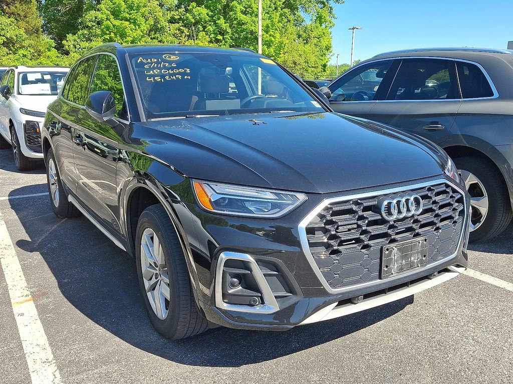 Used 2023 Audi Q5 2.0T Premium w/ Convenience Package AWD/4WD image 3