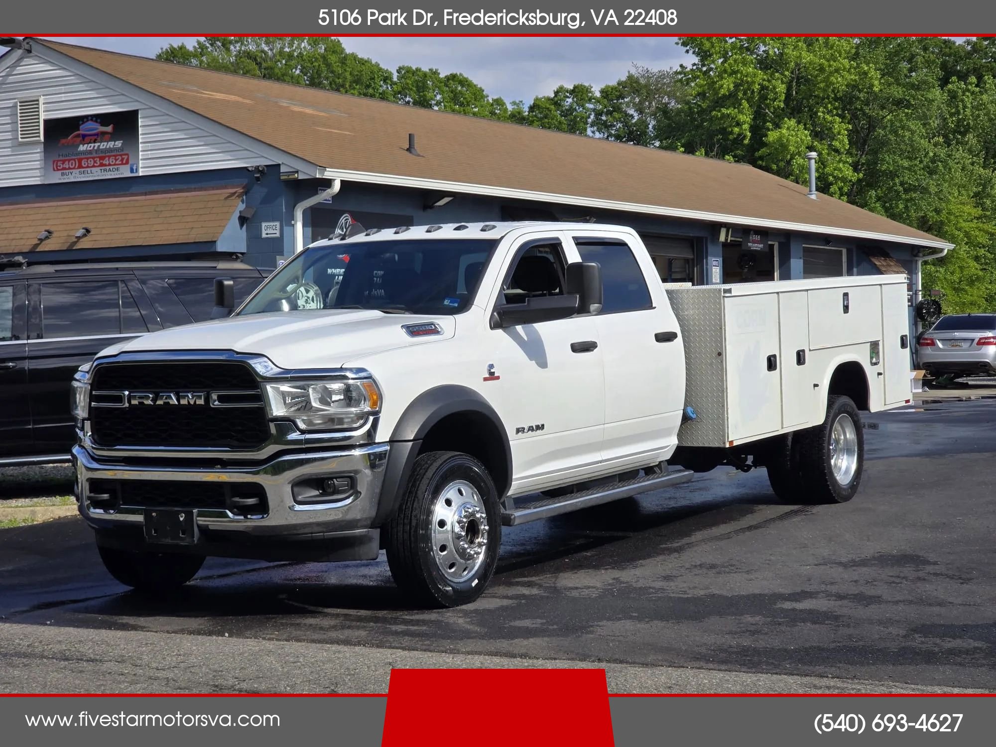 Used 2020 RAM 5500 Tradesman w/ Chrome Appearance Group AWD/4WD image 1