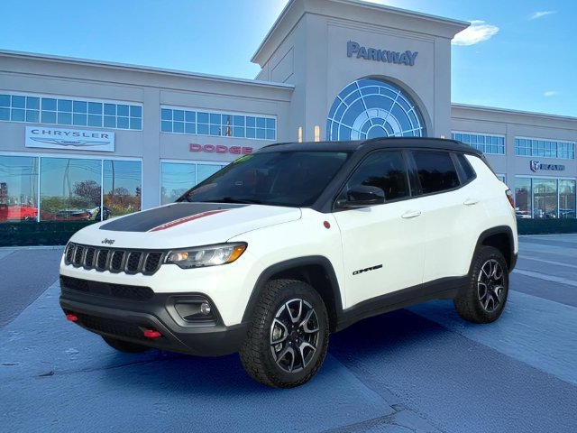 Certified 2025 Jeep Compass Trailhawk w/ Sun & Sound Group