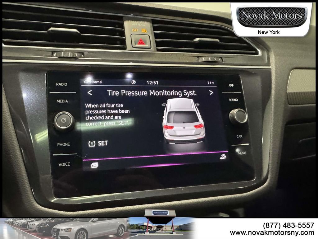 Used 2022 Volkswagen Tiguan SE R-Line AWD/4WD image 21