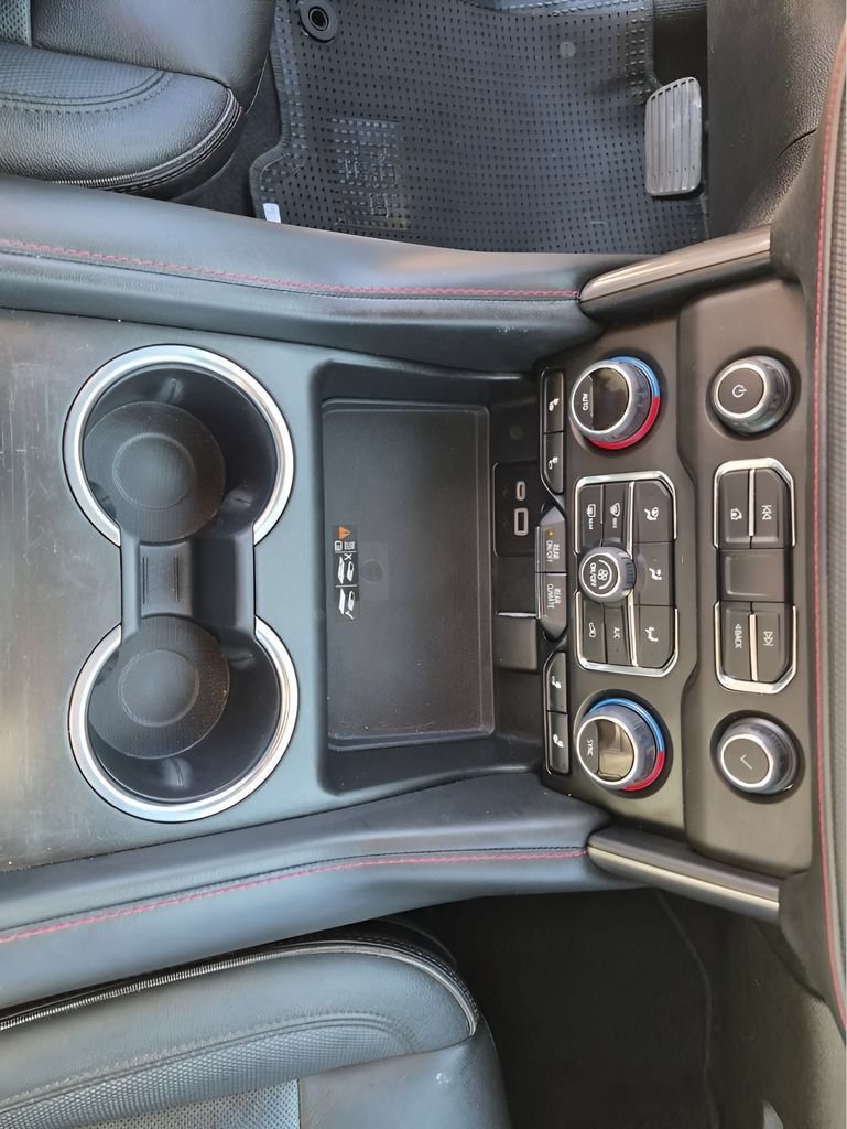 Used 2022 Chevrolet Suburban RST w/ Luxury Package RWD image 40