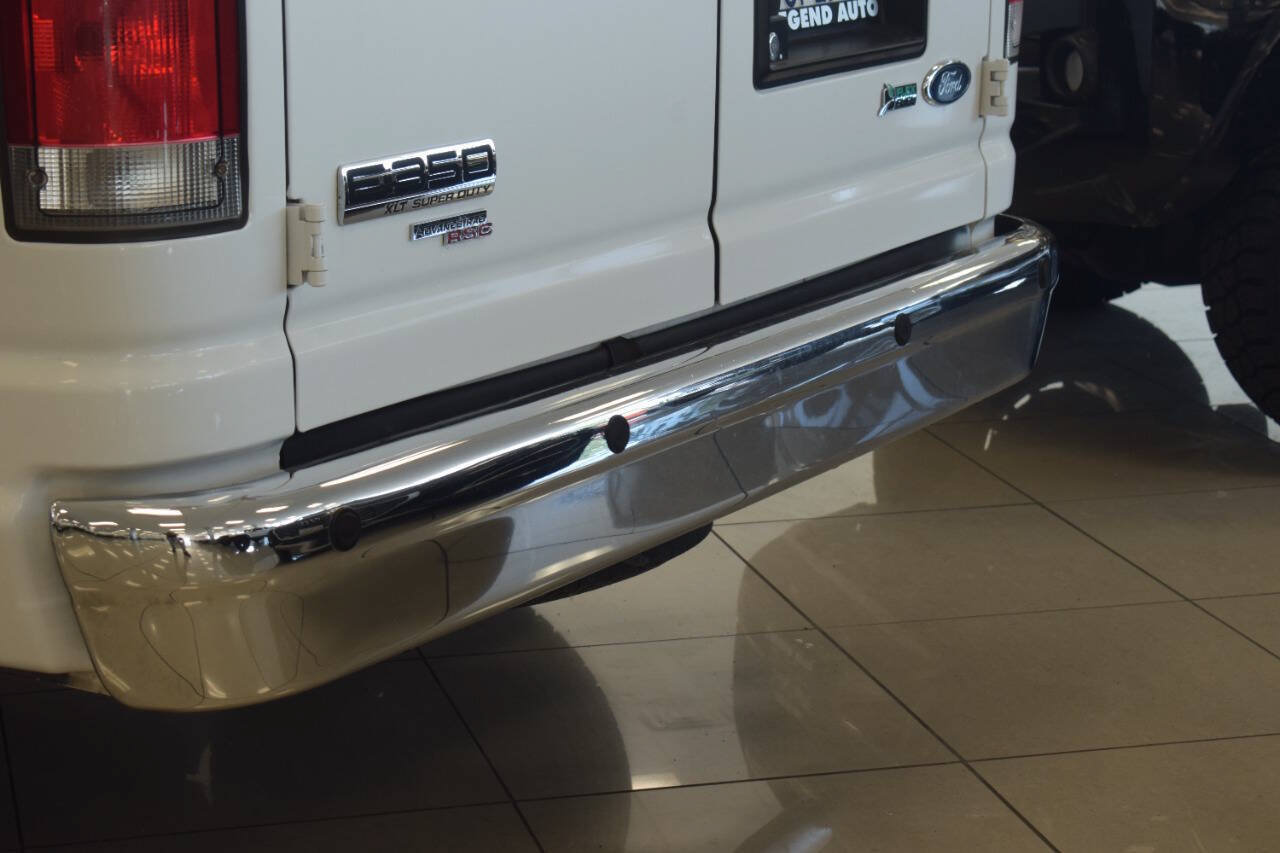 Used 2014 Ford E-350 and Econoline 350 XLT RWD image 27